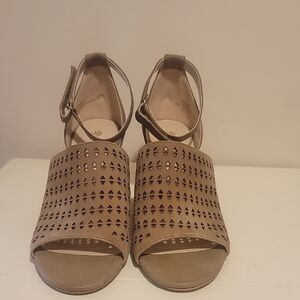 Women's Tan Sandals